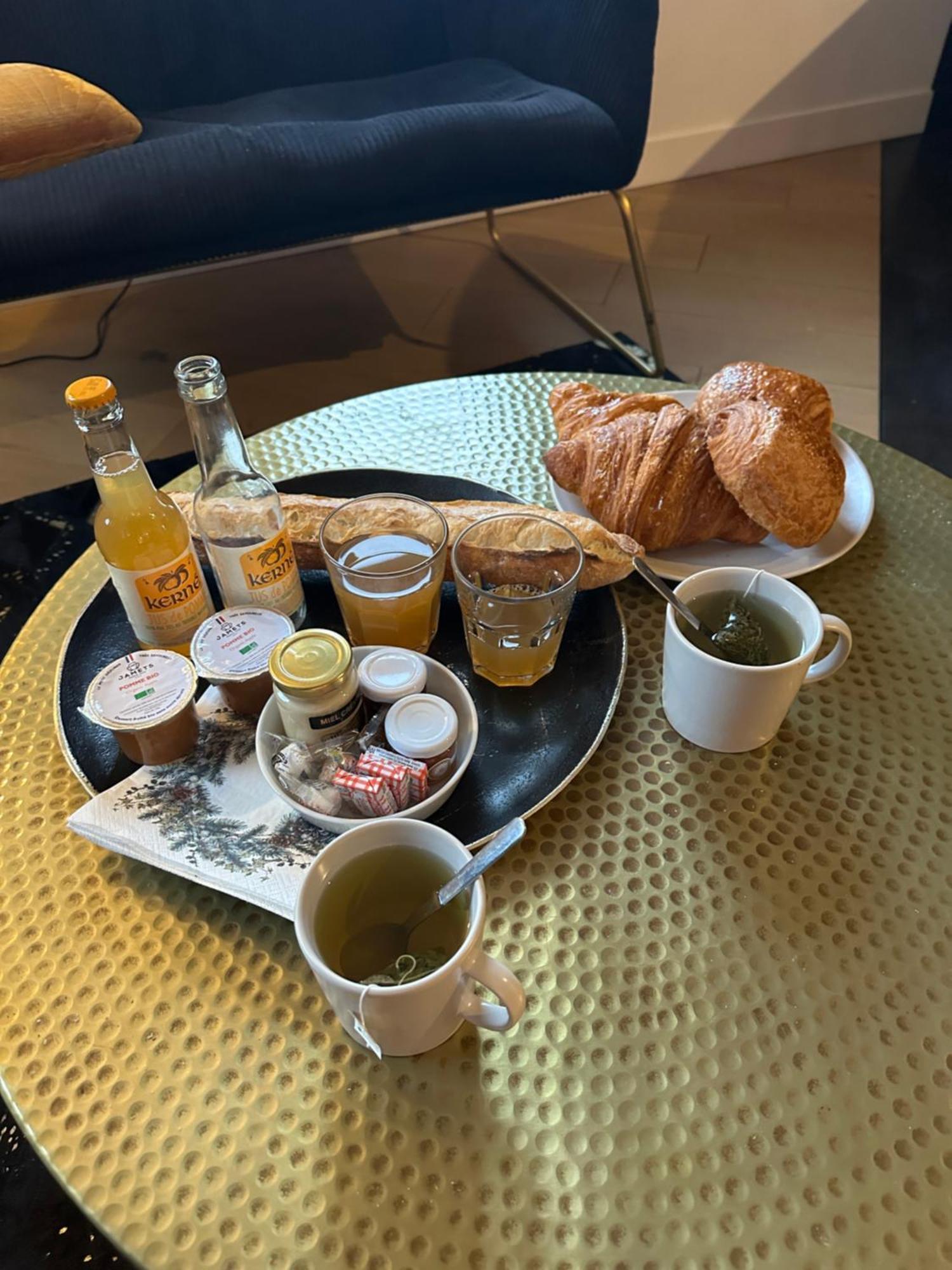 Les Suites De Bougainville Concarneau Exteriör bild