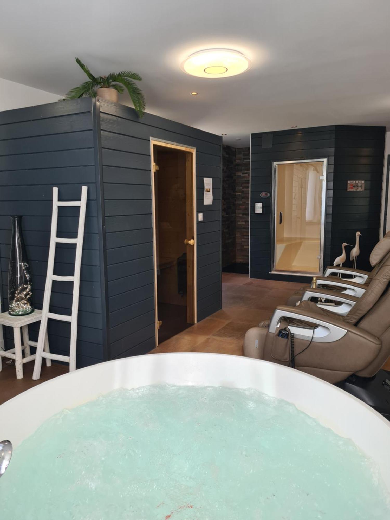 Les Suites De Bougainville Concarneau Exteriör bild